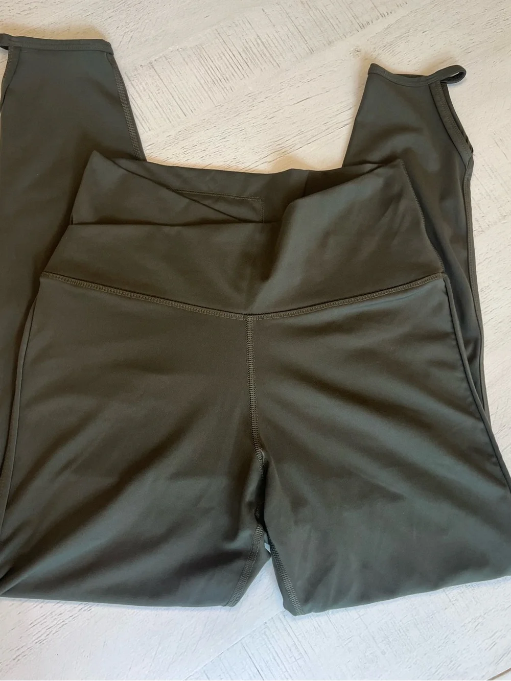 Nike Dri Fit Women’s Olive Green High Rise Cut Out Leggings - Picture 3 of 8